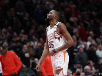 RayBet- 表现优异首场状态出色，勇士观众沸腾！，杜兰特重返赛场赛场气氛高涨